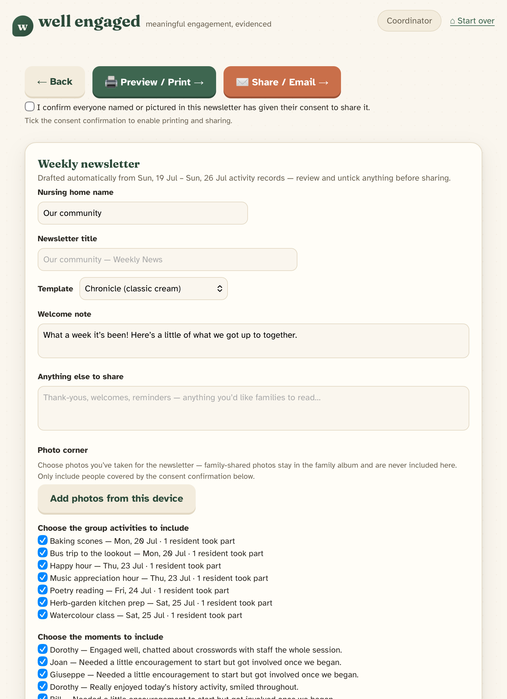 The weekly newsletter drafter: title and welcome note fields, a photo corner, and the week's activities pre-ticked for inclusion.